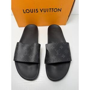 Louis Vuitton Waterfront Mule Monogram SZ 11 Defected